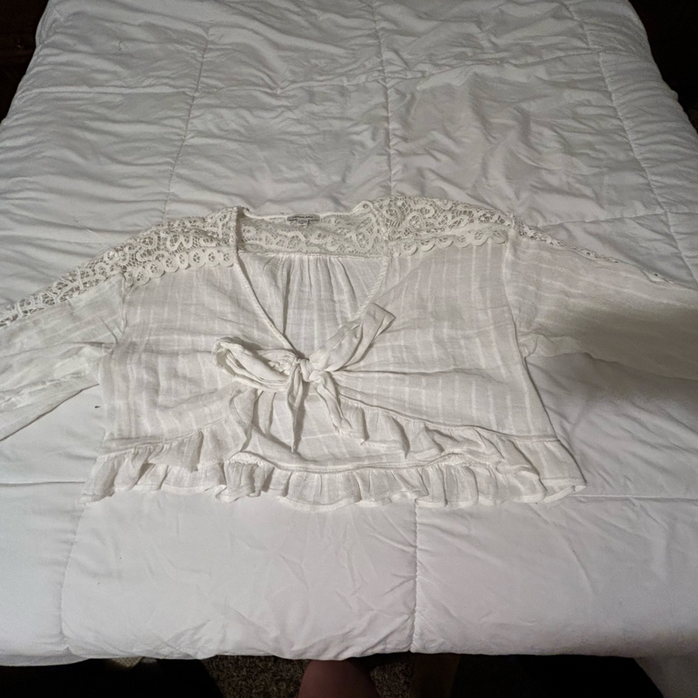 American eagle white top